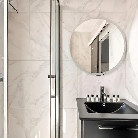 Luxe Sous Les Toits Vue Tour Eiffel - 1bdr-4p דירה